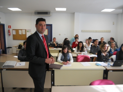 Rafael Reyes durante su presentacin