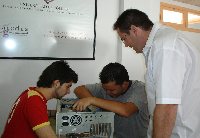 Corduba06/Lucena.Un curso ensea a los alumnos como tunear los equipos informticos a travs del 'modding'.