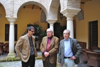 Pablo Garca Casado, Romn Gubern y Pedro Poyato antes de la presentacin