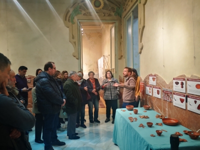 Una exposición recrea las costumbres de la población romana de Mellaria a la hora de comer